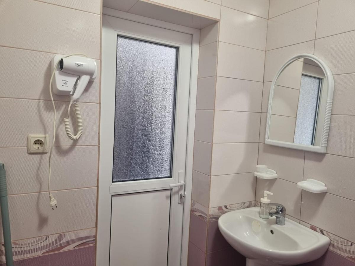 Hôtel Ахра à Gagra Extérieur photo