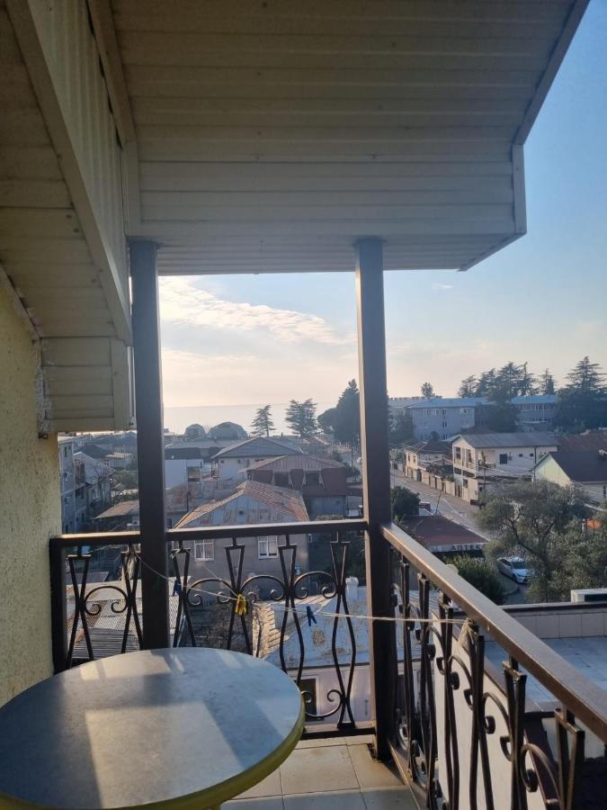 Hôtel Ахра à Gagra Extérieur photo