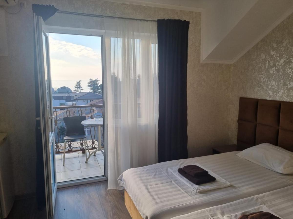 Hôtel Ахра à Gagra Extérieur photo