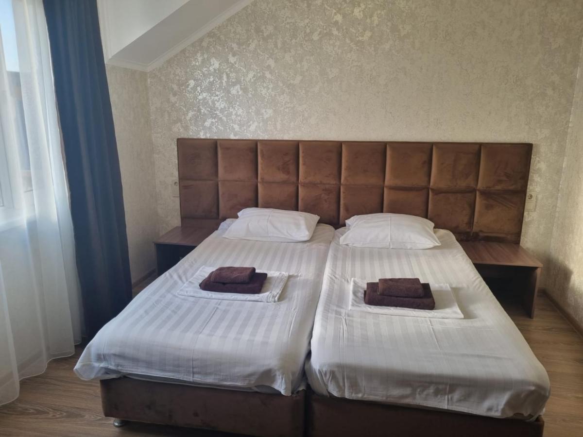 Hôtel Ахра à Gagra Extérieur photo