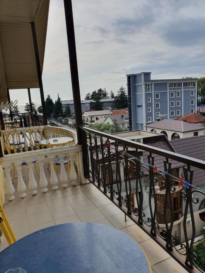 Hôtel Ахра à Gagra Extérieur photo