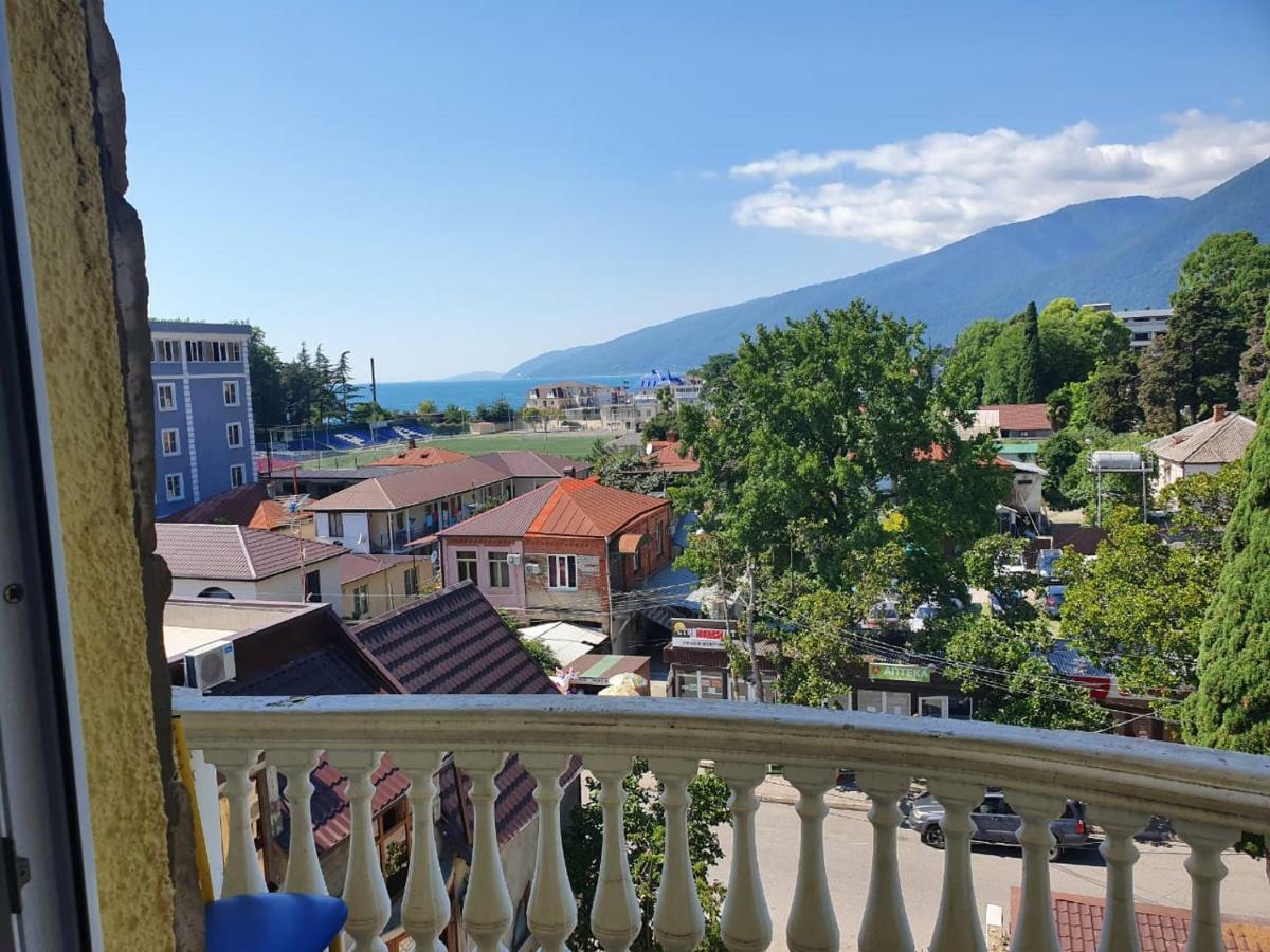 Hôtel Ахра à Gagra Extérieur photo