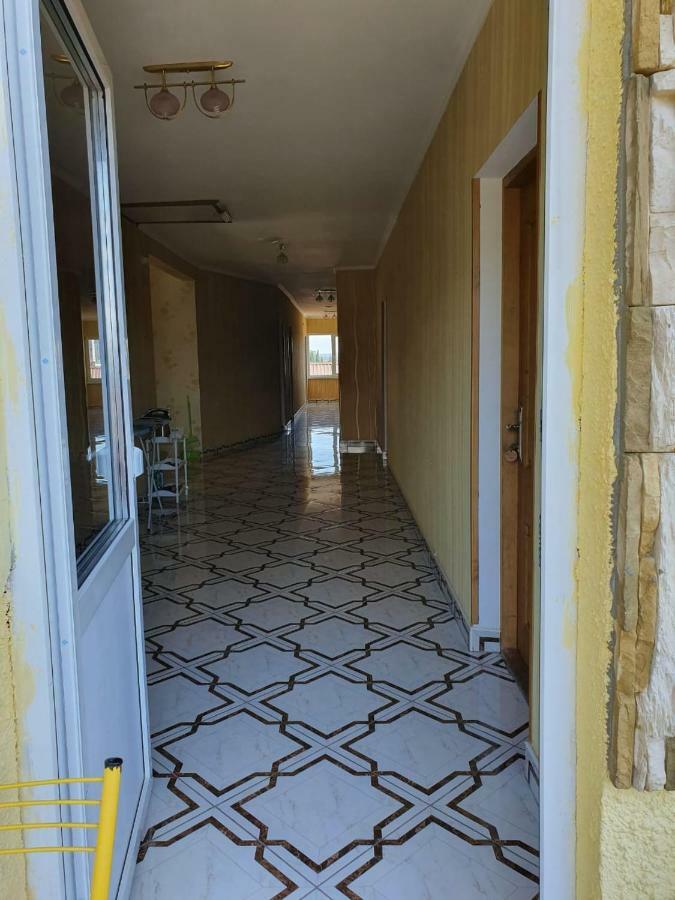 Hôtel Ахра à Gagra Extérieur photo